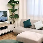 Seoul Station - 1 Minute Away - Cozy House